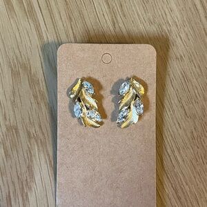 Vintage SIGNED Trifari Gold Leaf Earrings